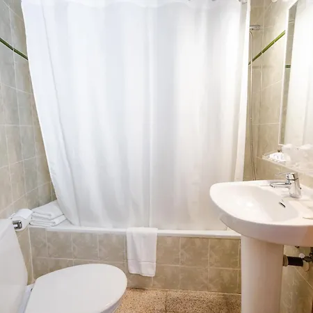 Eurohotel Маон