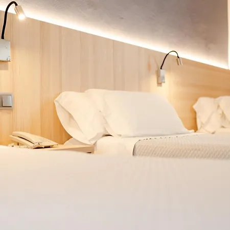 Eurohotel 2* מאהון